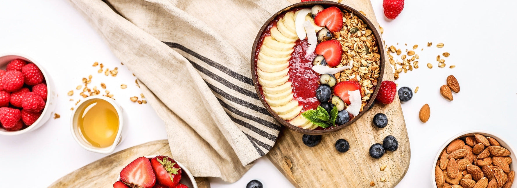 Mini Ogu Smūtija Deserts ar Granolu