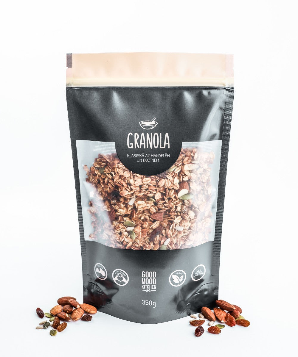 Klasiskā Granola ar mandelēm un rozīnēm